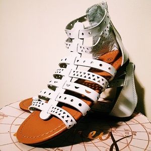 💋 3/$15 White Sandals  |  Little Girl’s Size 13